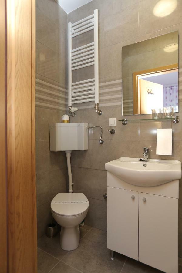 Apartmani Ksenija Krapinske Toplice Exterior photo